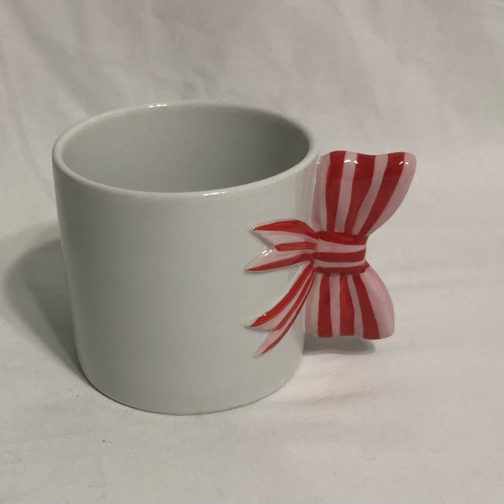 White Ceramic coffee tea Mug with Red Striped Bow Accent - Home Accents. 15oz